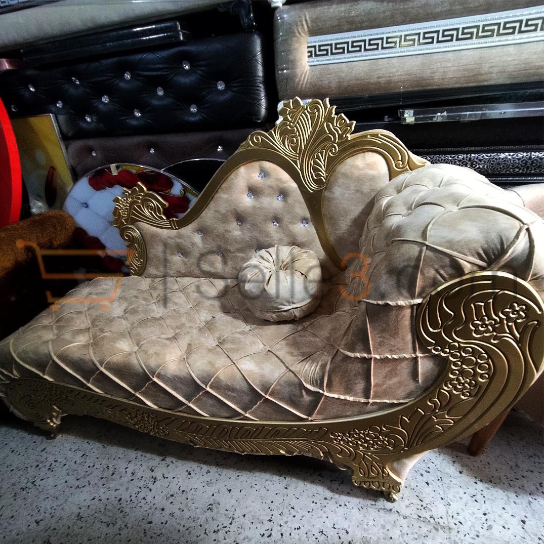 Fauteuil et coussins