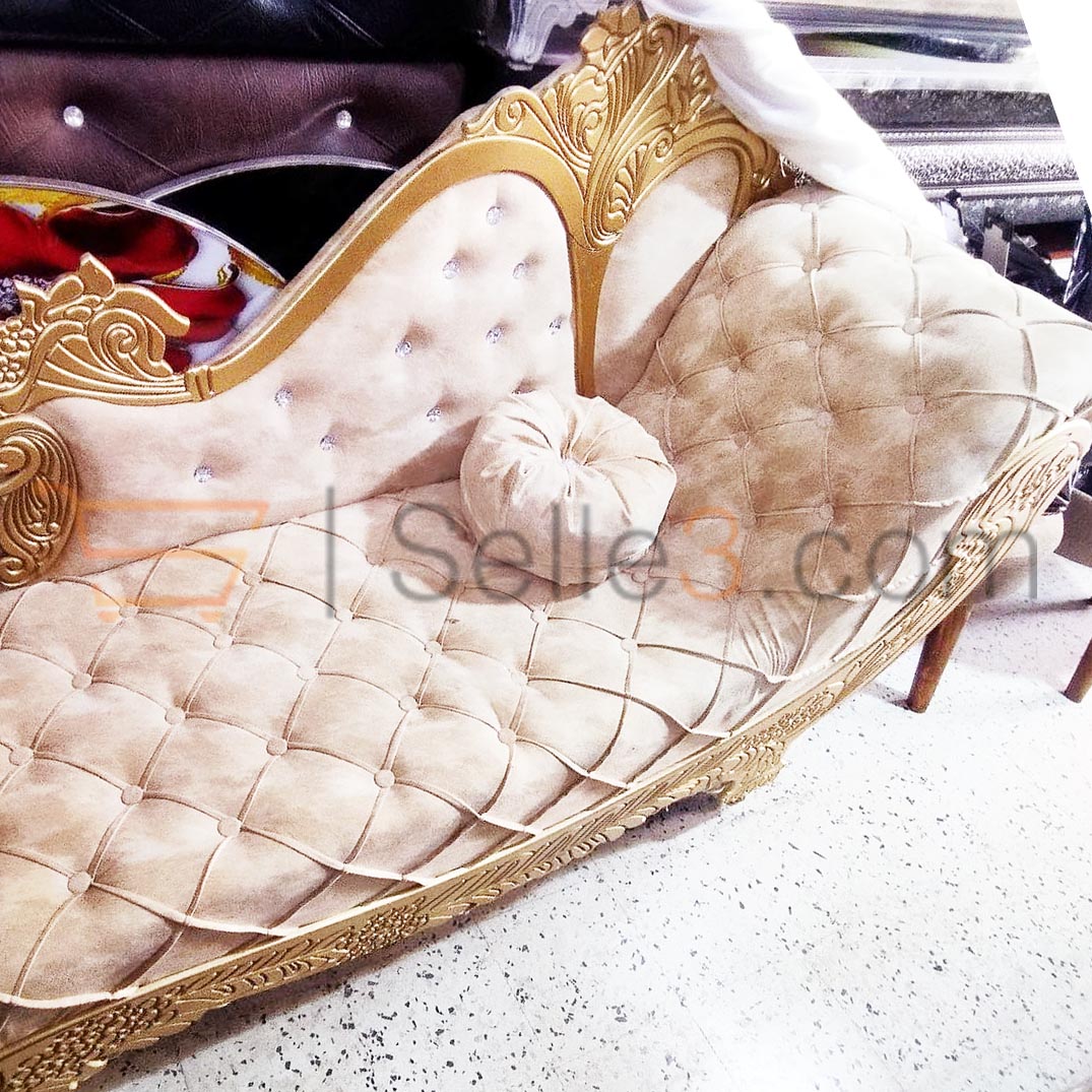 Fauteuil et coussins
