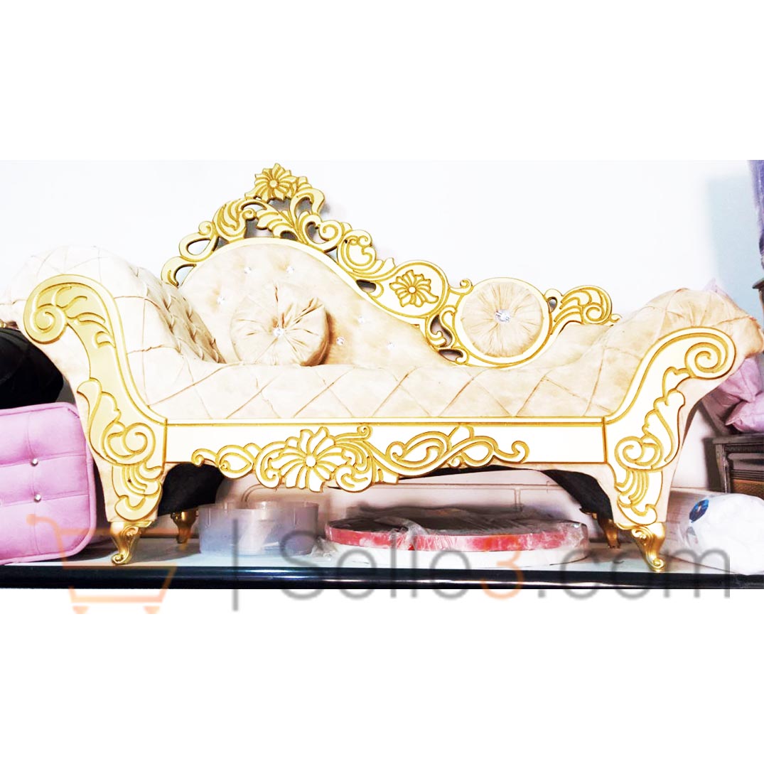 Fauteuil et coussins